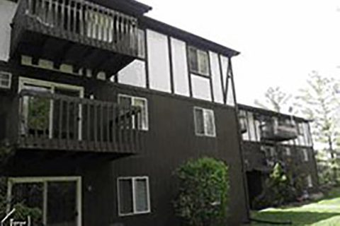 69-unit apartment complex in Crystal Lake, IL