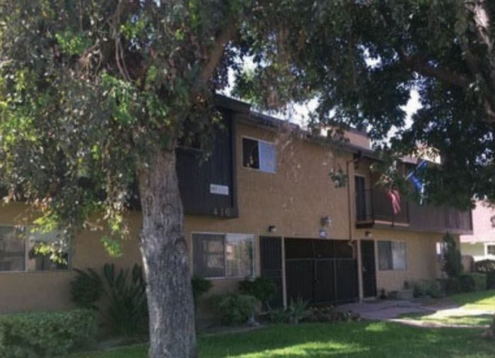 11-unit apartment building in Anaheim, CA